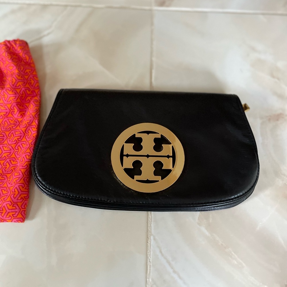 Tory Burch clutch black excellent condition